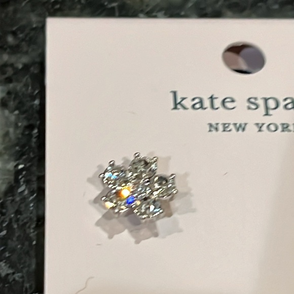 Beatiful Kate Spade CZ Flower Studs - NWT - Picture 7 of 10